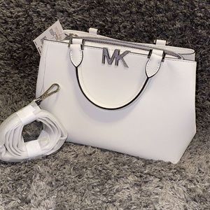 BRAND NEW White Michael Kors Handheld/crossbody Bag